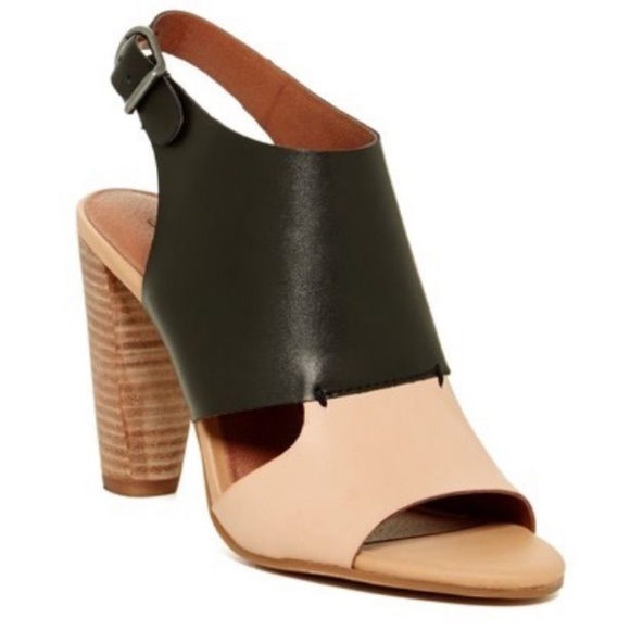 Lucky Brand Shoes - Lucky Brand Otta Black & Tan Open Toe Heel